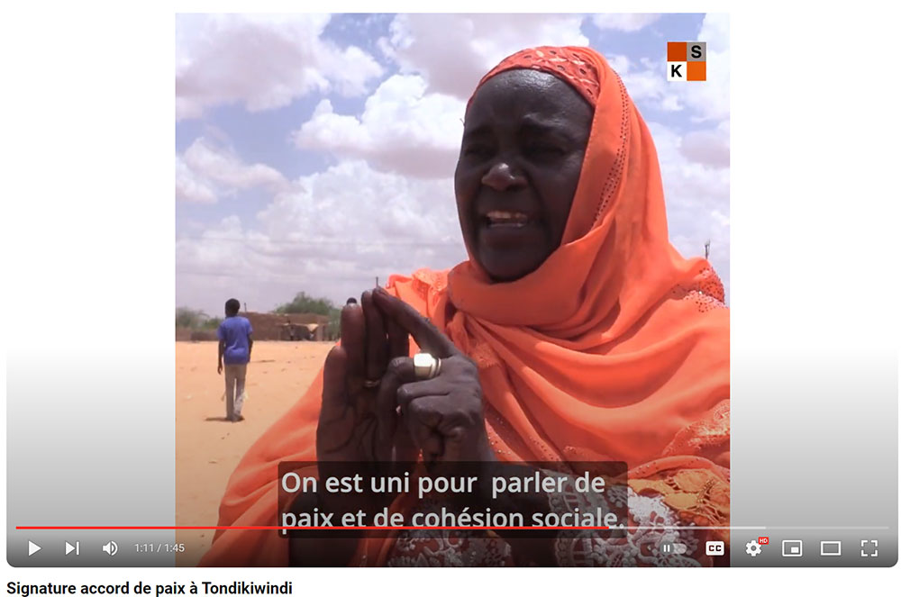 Un reportage vidéo de Studio Kalangou sur l’accord de paix signé par les communautés en juin 2023, est accessible sur YouTube « Signature accord de paix à Tondikiwindi ».